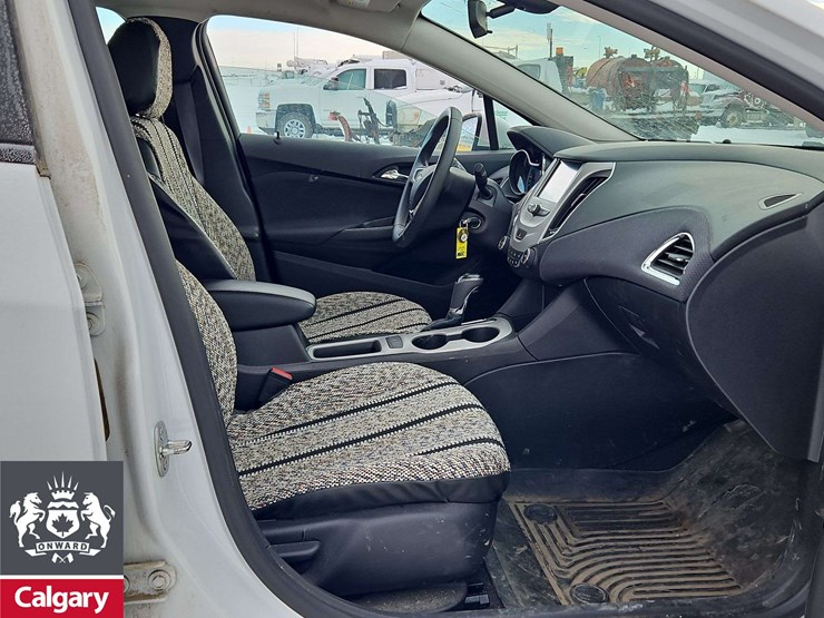 non-operable-2017-chevrolet-cruze-ls-4dr-sedan-image-20