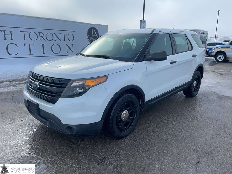 2014-ford-explorer-image-1