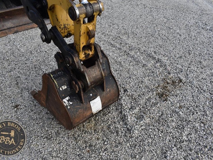 2019-caterpillar-305.5e2-cr-image-22