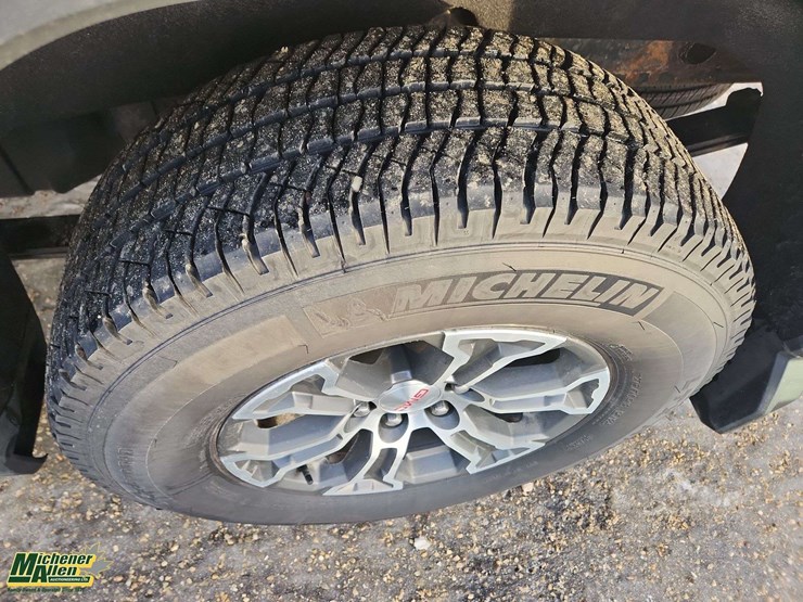 2019-gmc-sierra-1500-image-12