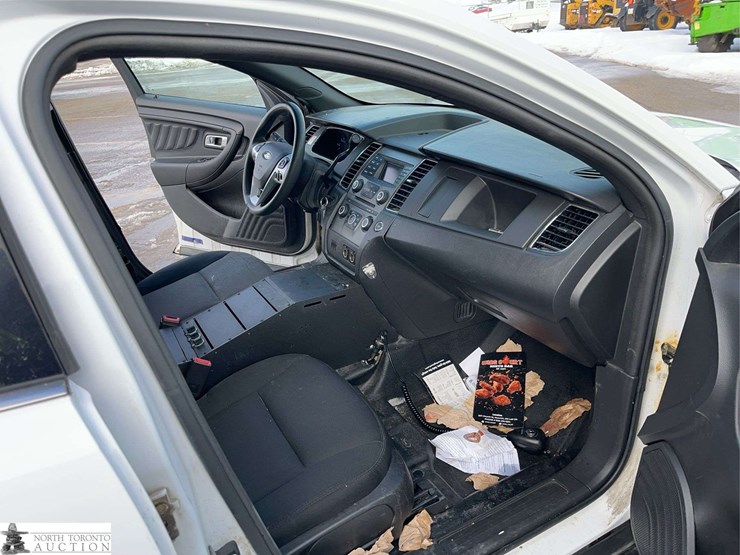 2016-ford-taurus-police-inte-image-30