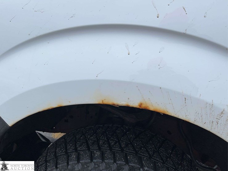 2011-ford-f150-image-35