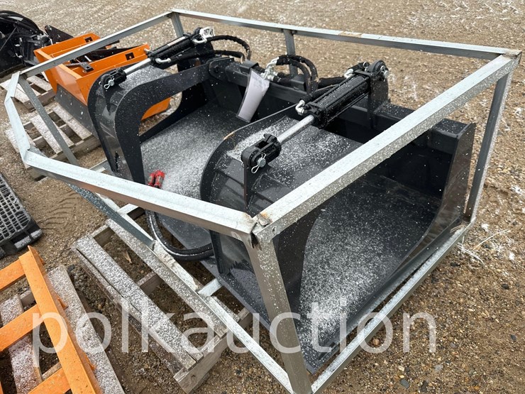 3057---skid-steer-grapple-bucket---72"-image-1
