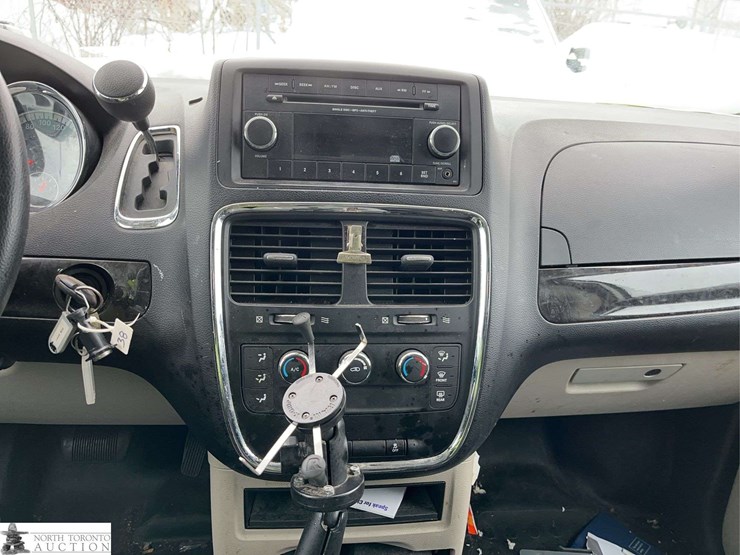 2012-dodge-ram-van-image-12