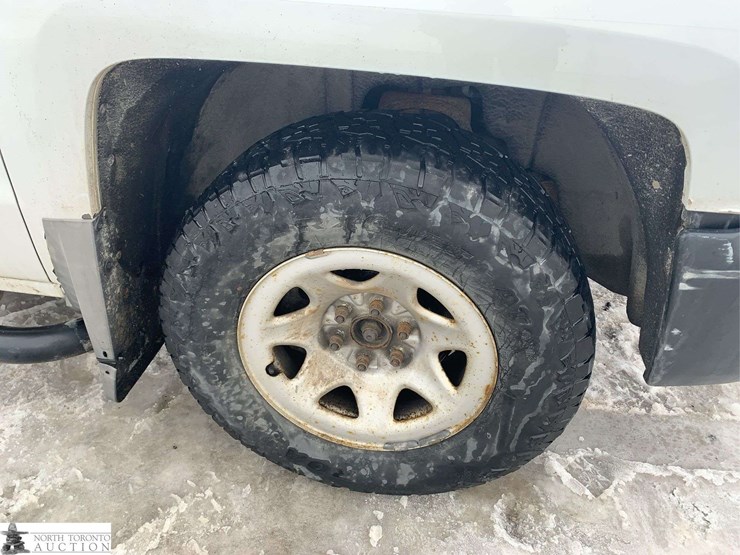 2018-chevrolet-silverado-1500-image-14