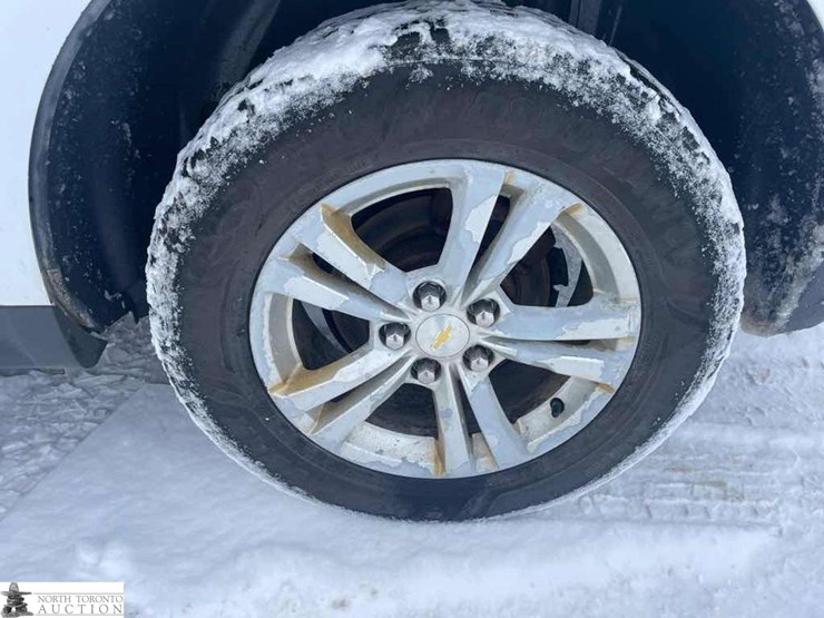 2015-chevrolet-equinox-ls-image-19