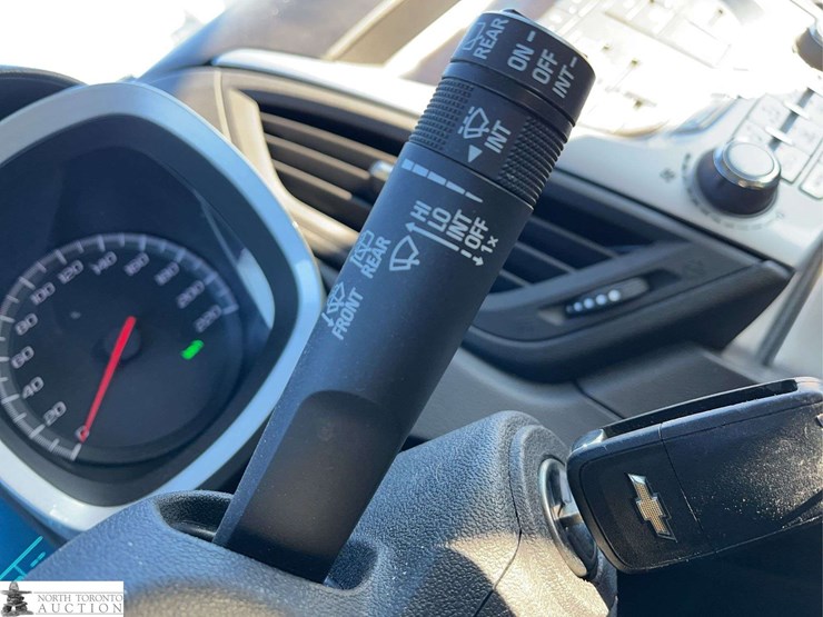 2015-chevrolet-equinox-ls-image-19