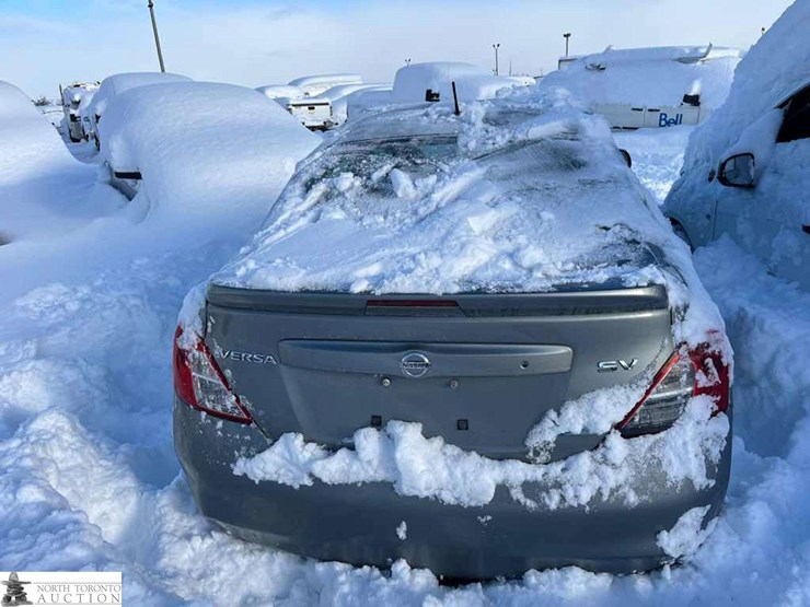 non-operable-2013-nissan-versa-sv-image-5