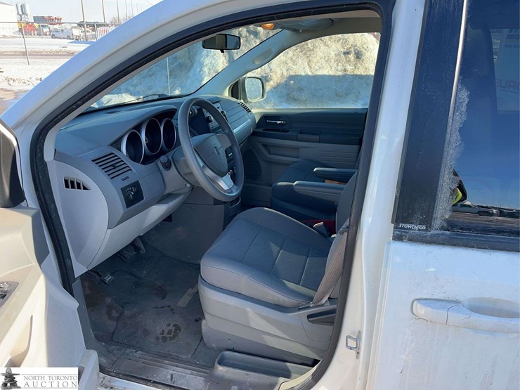 2008-dodge-grand-caravan-se-image-16