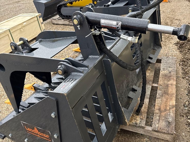 2783---rock-grapple-bucket---72"-image-3