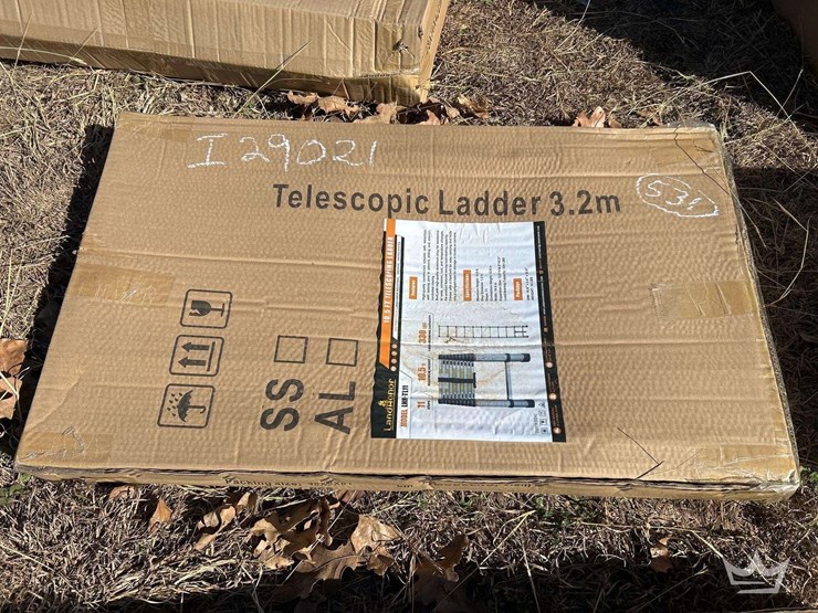 land-honor-10.5'-telescoping-ladder-image-2