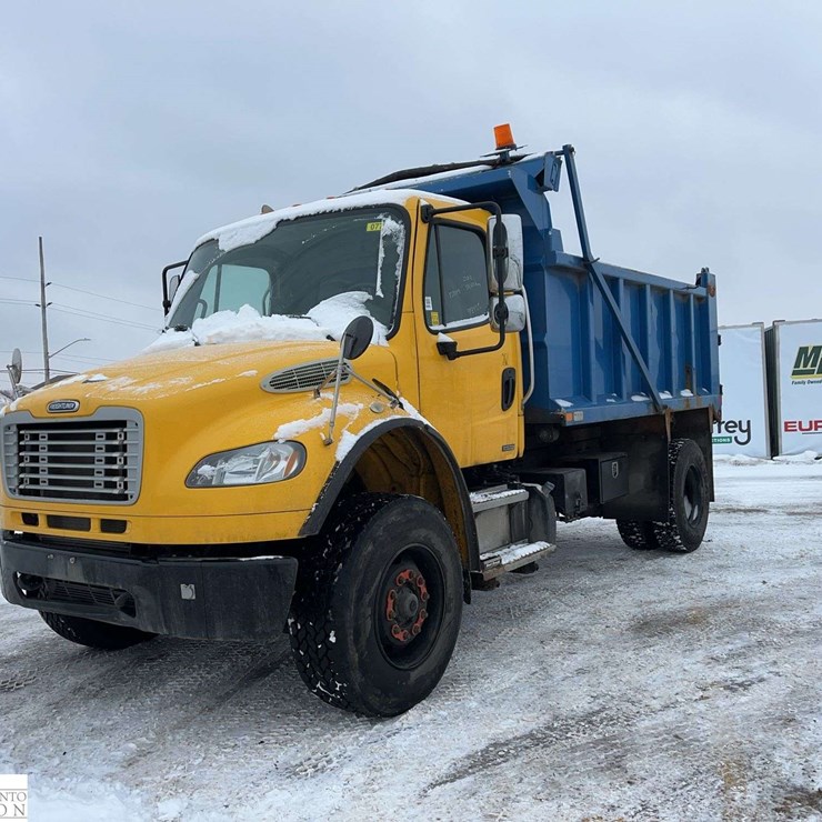 2011 FREIGHTLINER M2 106
