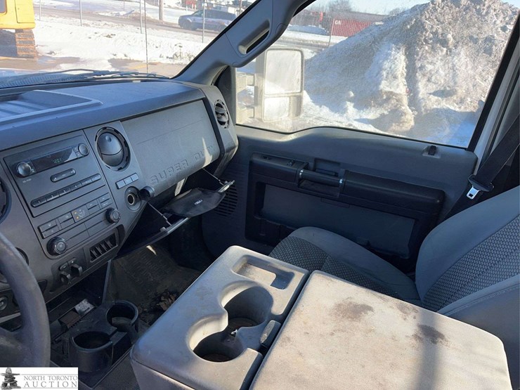 2015-ford-f350-image-18