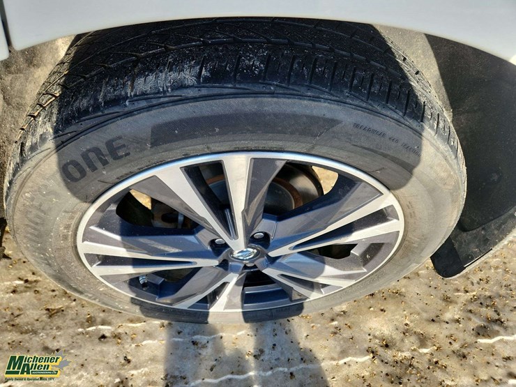 2017-nissan-pathfinder-image-35