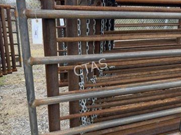 #146-•-freestanding-panels-24'-w/-one-12'-gate-image-3