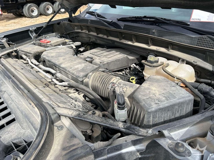 2023-gmc-seirra-elevation-crew-cab-4x4-pick-up-truck-image-8