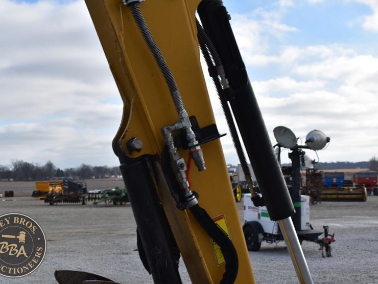 2019-caterpillar-305.5e2-cr-image-29