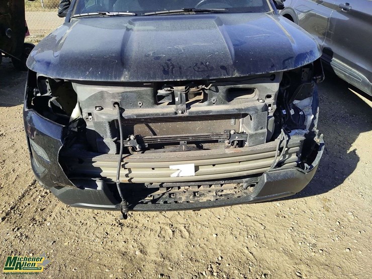 2018-ford-explorer-image-27