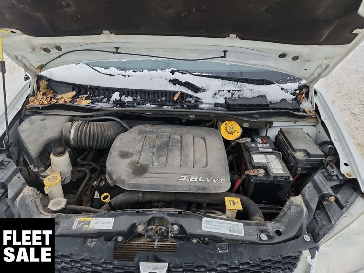 2015-dodge-grand-caravan-sxt-image-36