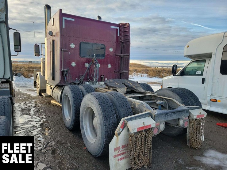2016-peterbilt-389-image-7