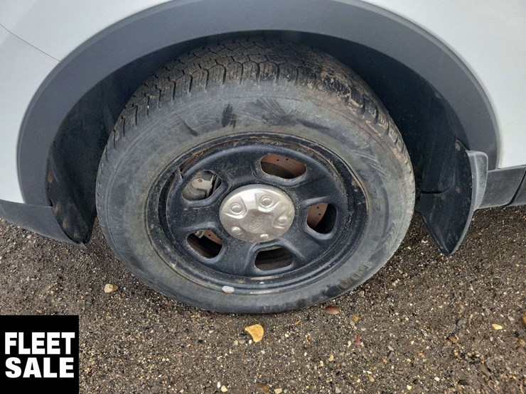 2016-ford-explorer-image-11