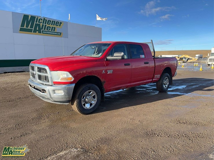 2011-dodge-3500-image-1