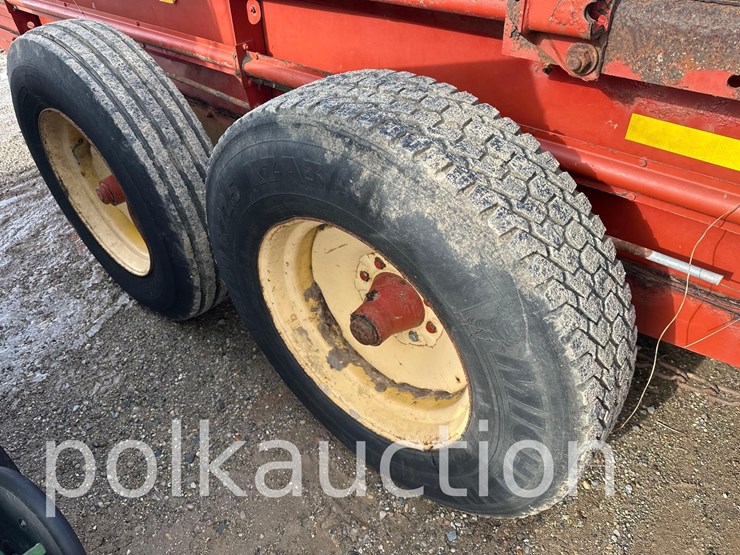 new-holland-185-image-10