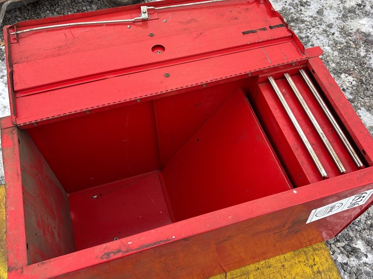 #6536-•-e1.-roll-cart-with-snap-on-cabinet-image-4