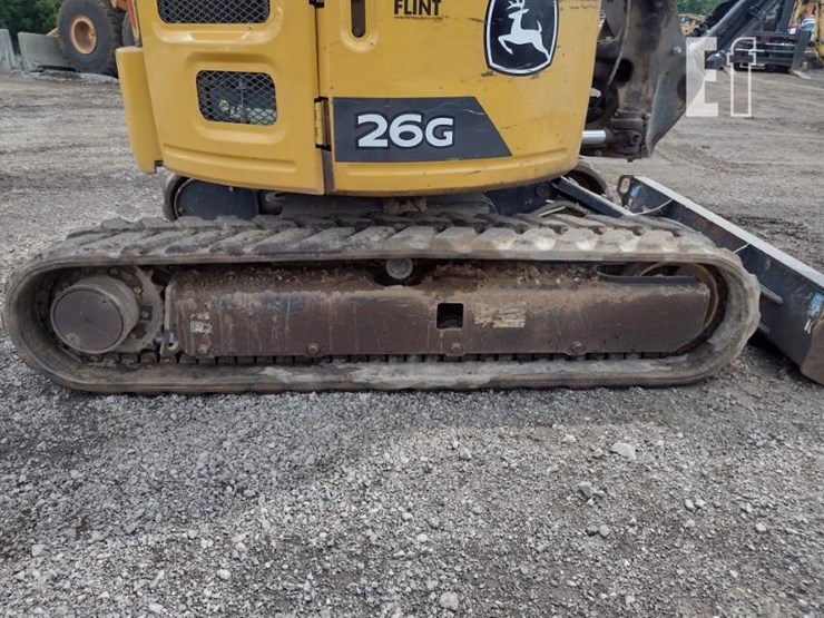 2022-deere-26g-image-34