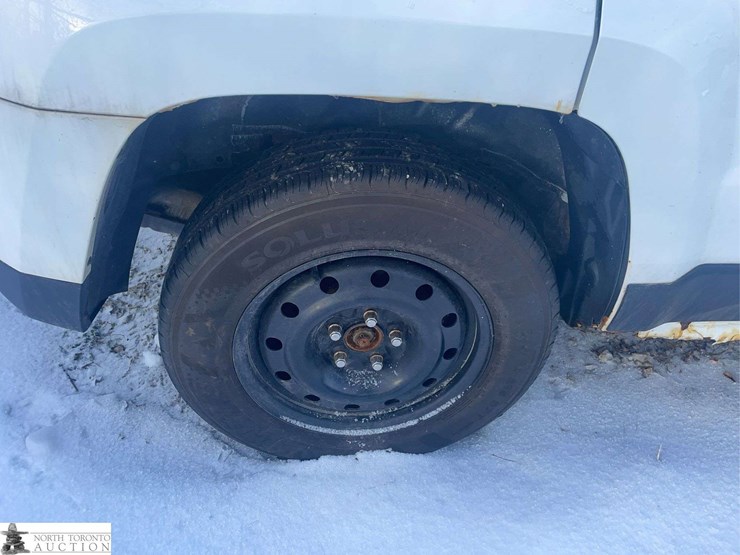 2012-jeep-patriot-image-21