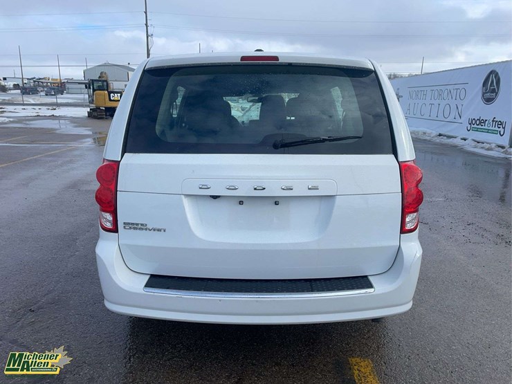 2020-dodge-grand-caravan-se-image-4