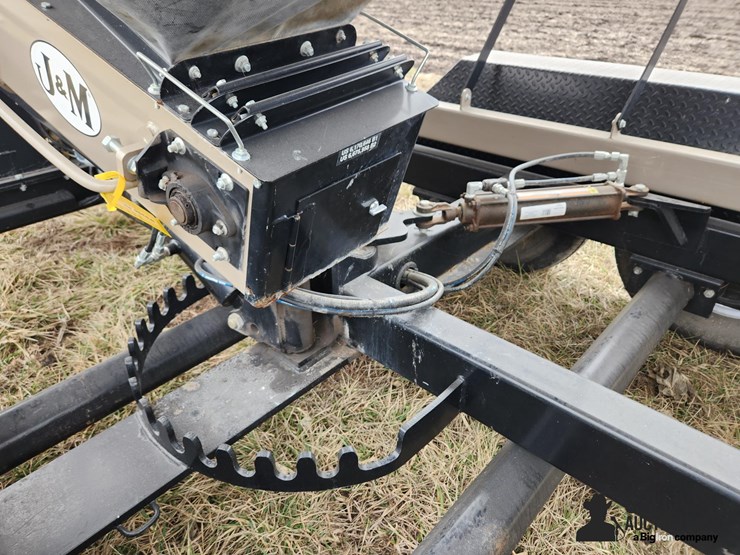 2013-j&m-275st-image-15