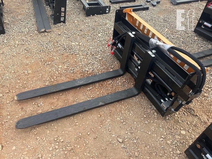 wolverine-pfa-113-300g-skid-steer-hydraulic-fork-image-1