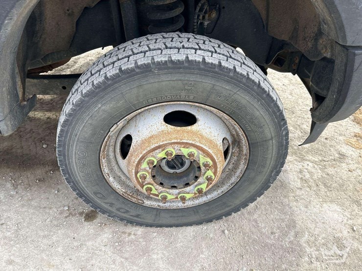 2017-ford-f550-image-39