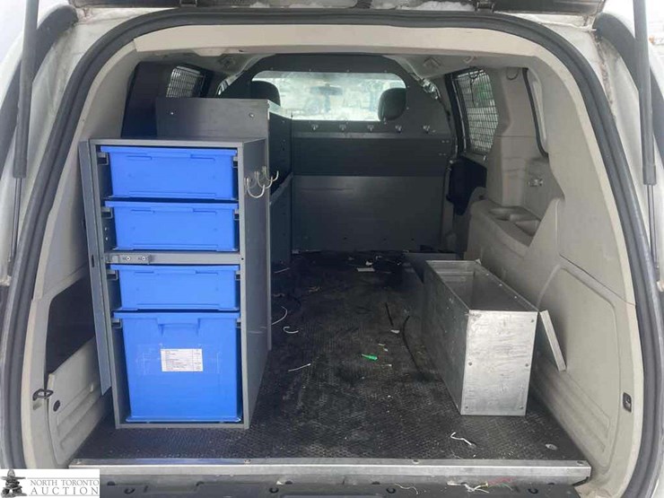 2015-ram-tradesman-image-22