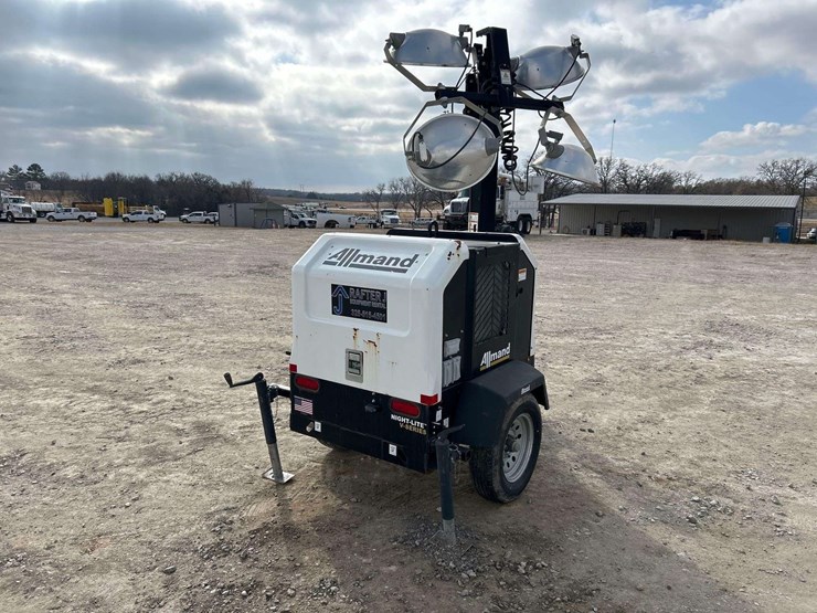 2019-allmand-bros-night-lite-v-series-image-3