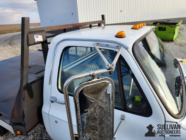 1986-gmc-c3500-2wd-flatbed-truck-image-18