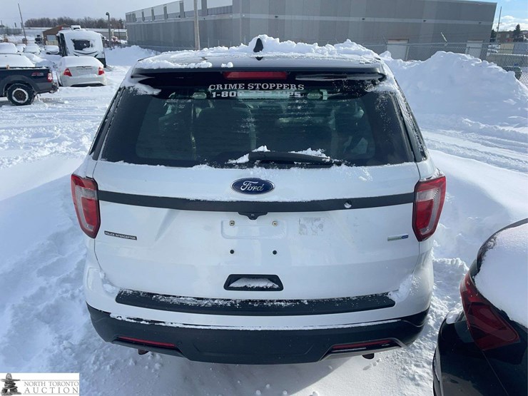 2018-ford-explorer-image-4