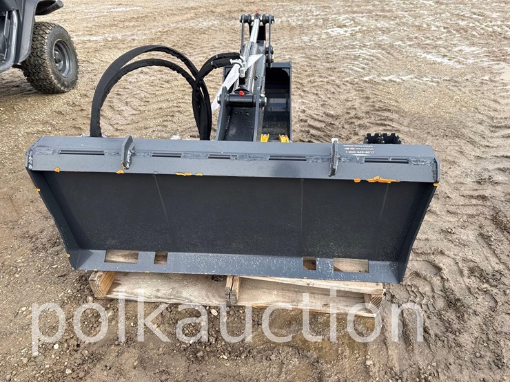 2766---skid-steer-backhoe-attach.-w/-18"-bucket-image-4