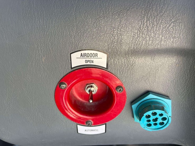 2008-ic-corporation-pb105-school-bus-image-12