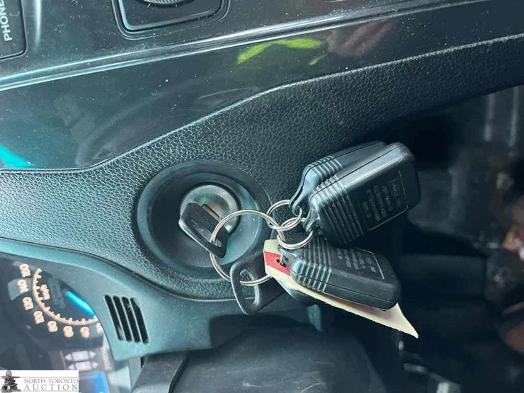 2017-ford-explorer-image-10