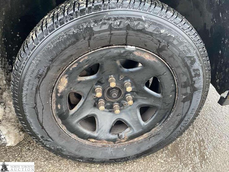 2017-chevrolet-tahoe-image-8