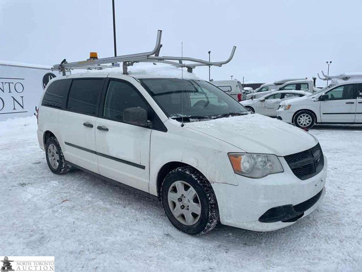 2012-dodge-ram-van-image-4