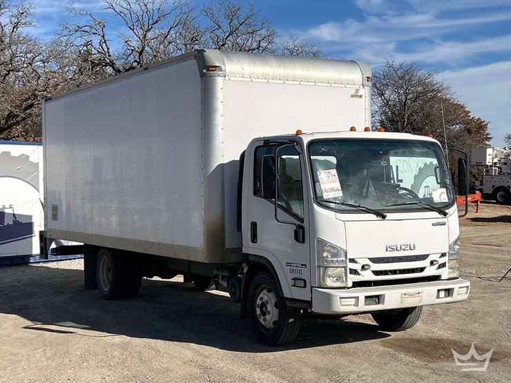 2016-isuzu-box-truck-image-4