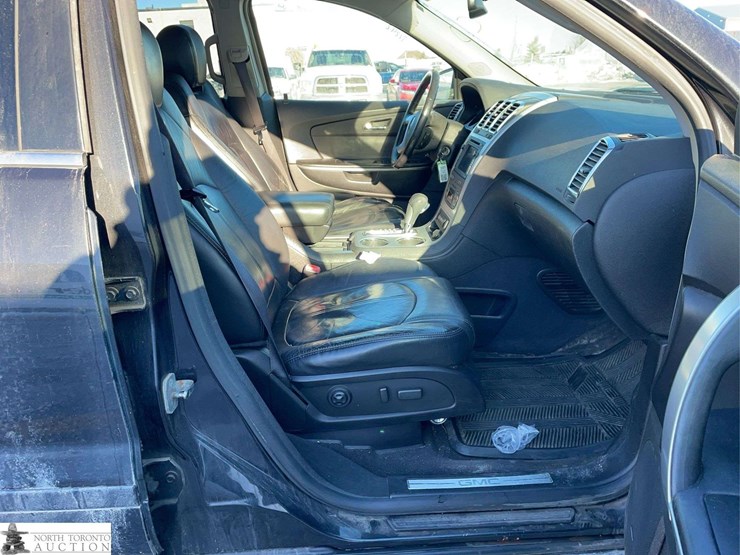 2008-gmc-acadia-slt-image-24