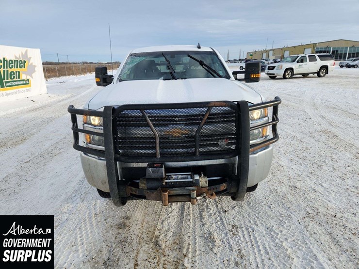 2016-chevrolet-silverado-2500hd-image-9