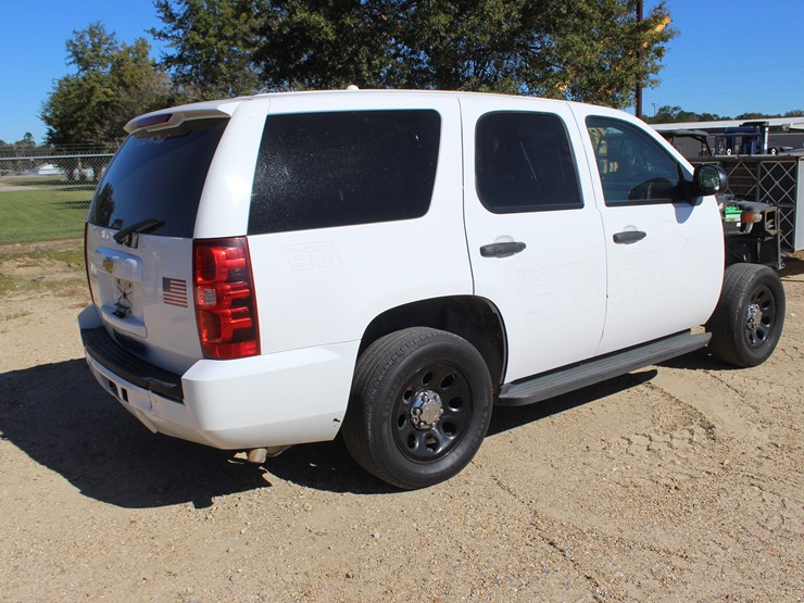 2013-chevrolet-tahoe-image-4