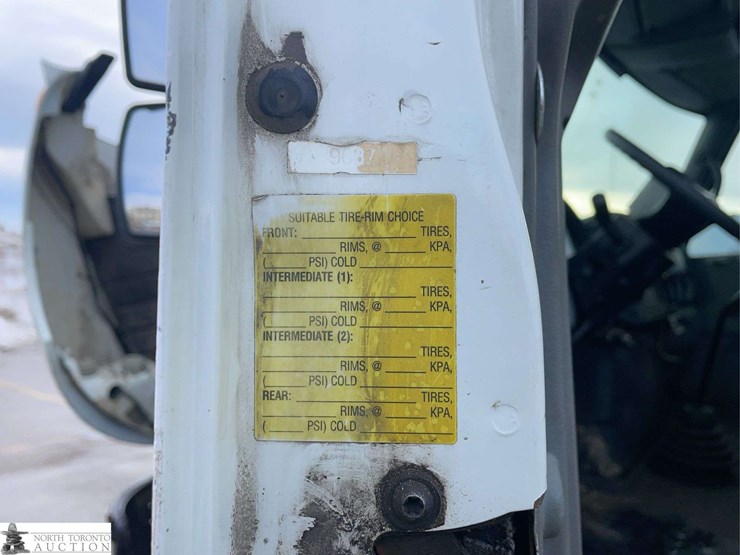 2006-international-durastar-4200-image-12