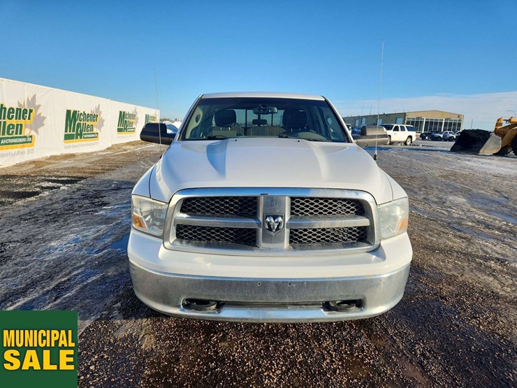 2011-dodge-1500-image-19