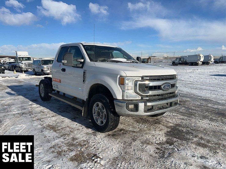 2021-ford-f350-image-2